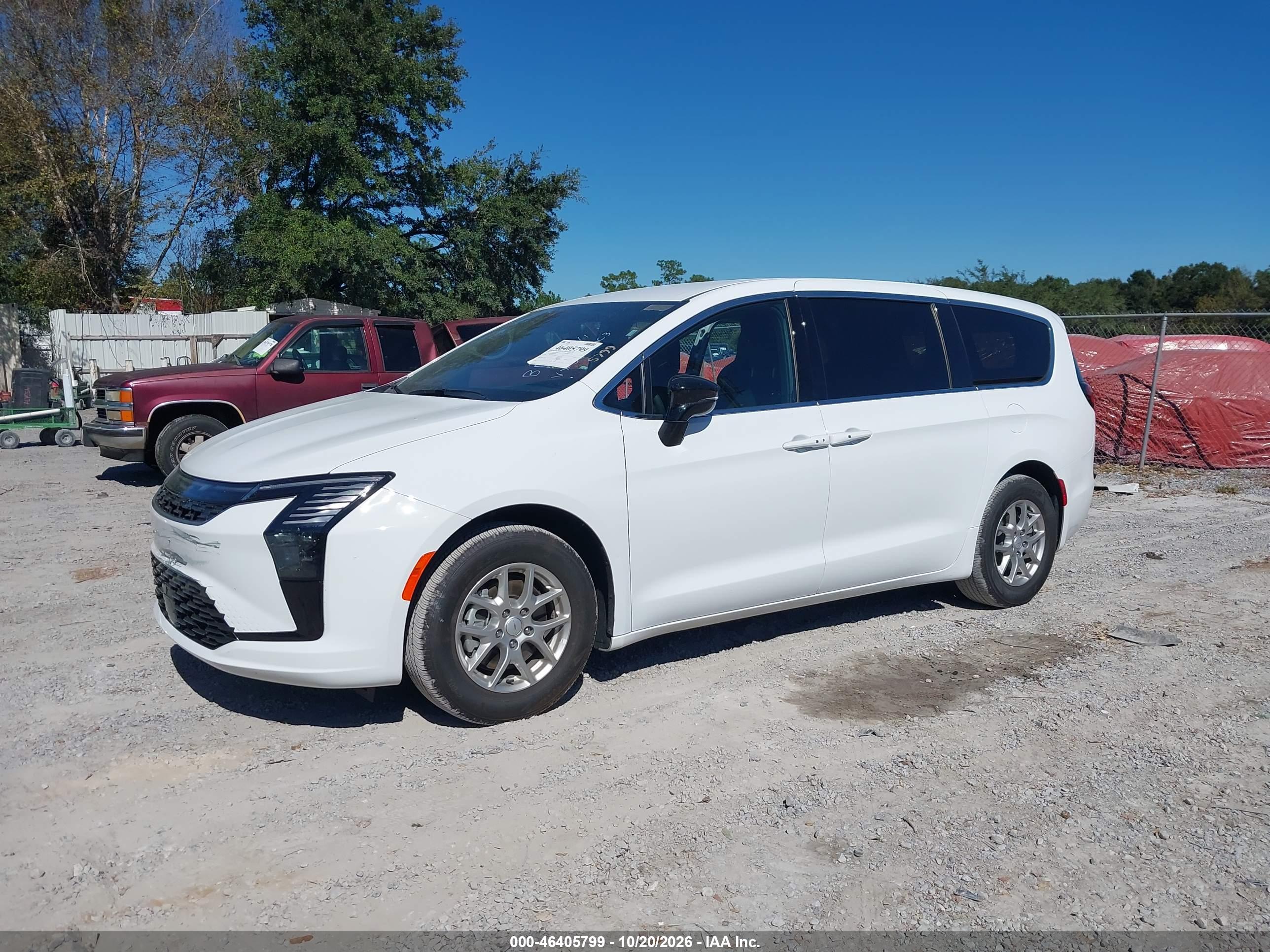 2027 CHRYSLER PACIFICA Select — I2