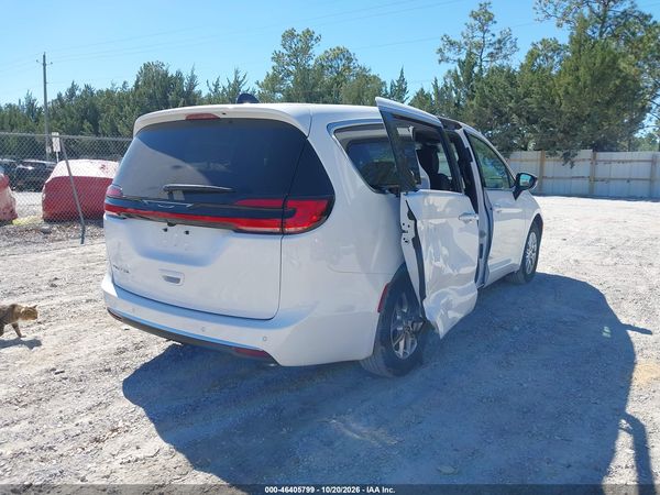 2027 CHRYSLER PACIFICA Select — I4