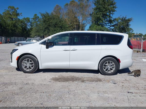 2027 CHRYSLER PACIFICA Select — I117