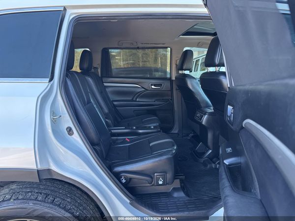 2018 TOYOTA HIGHLANDER SE/XLE — I8