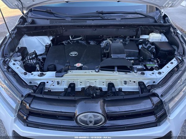 2018 TOYOTA HIGHLANDER SE/XLE — I10