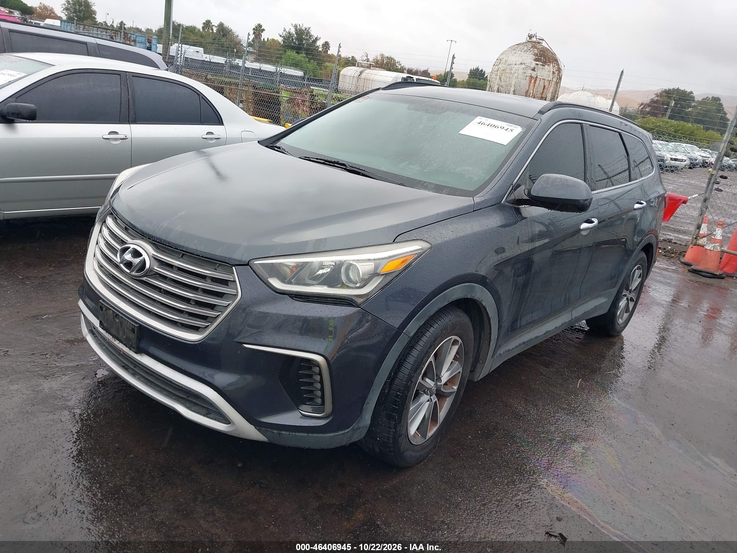2017 HYUNDAI SANTA FE SE — I2