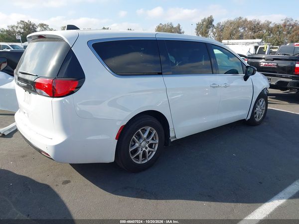 2026 CHRYSLER VOYAGER LX — I4