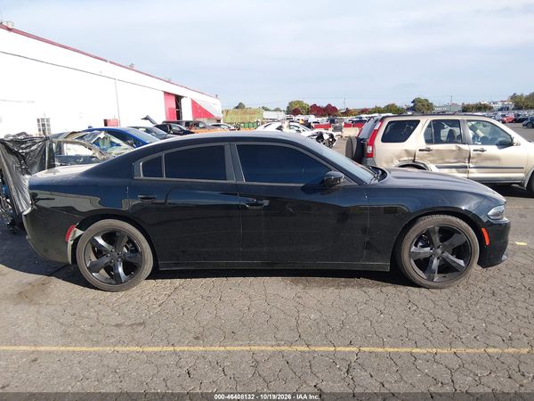 2015 DODGE CHARGER SE — I116