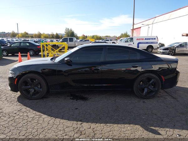 2015 DODGE CHARGER SE — I117