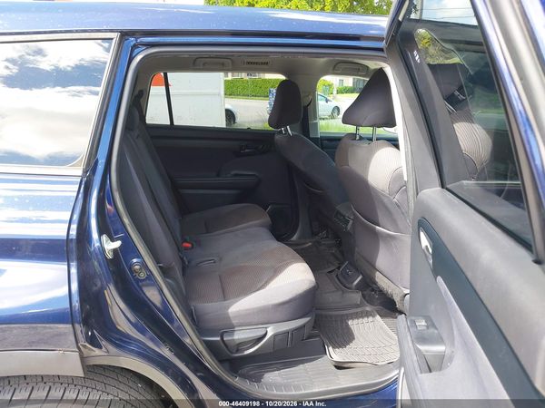 2021 TOYOTA HIGHLANDER L — I8