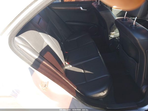 2012 MERCEDES-BENZ C 300 SPORT 4MATIC — I8