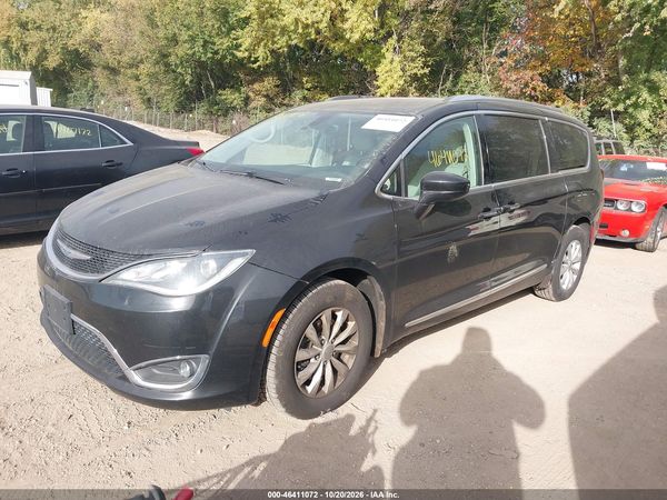 2018 CHRYSLER PACIFICA TOURING L — I2