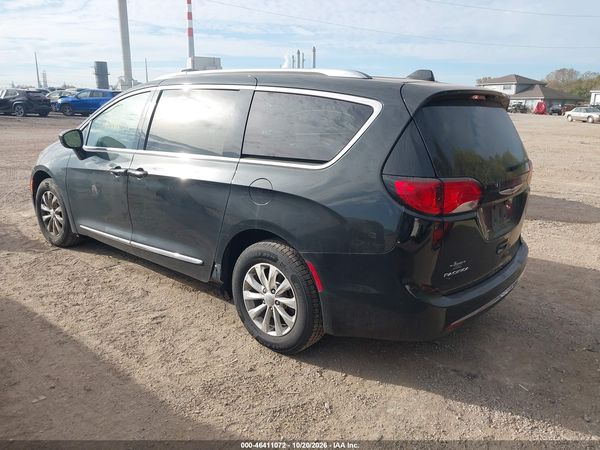 2018 CHRYSLER PACIFICA TOURING L — I3