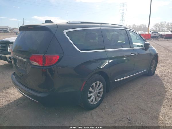 2018 CHRYSLER PACIFICA TOURING L — I4