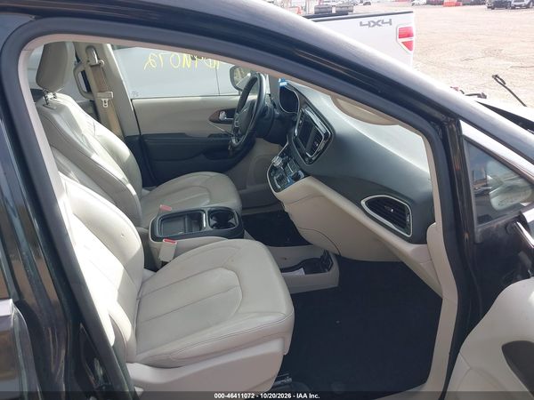 2018 CHRYSLER PACIFICA TOURING L — I5