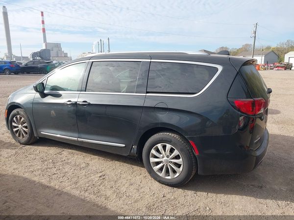 2018 CHRYSLER PACIFICA TOURING L — I117