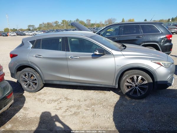 2017 INFINITI QX30 LUXURY — I116
