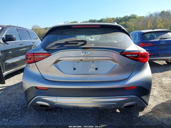 2017 INFINITI QX30 LUXURY — I119