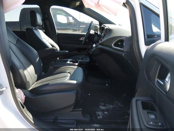 2026 CHRYSLER PACIFICA SELECT — I5