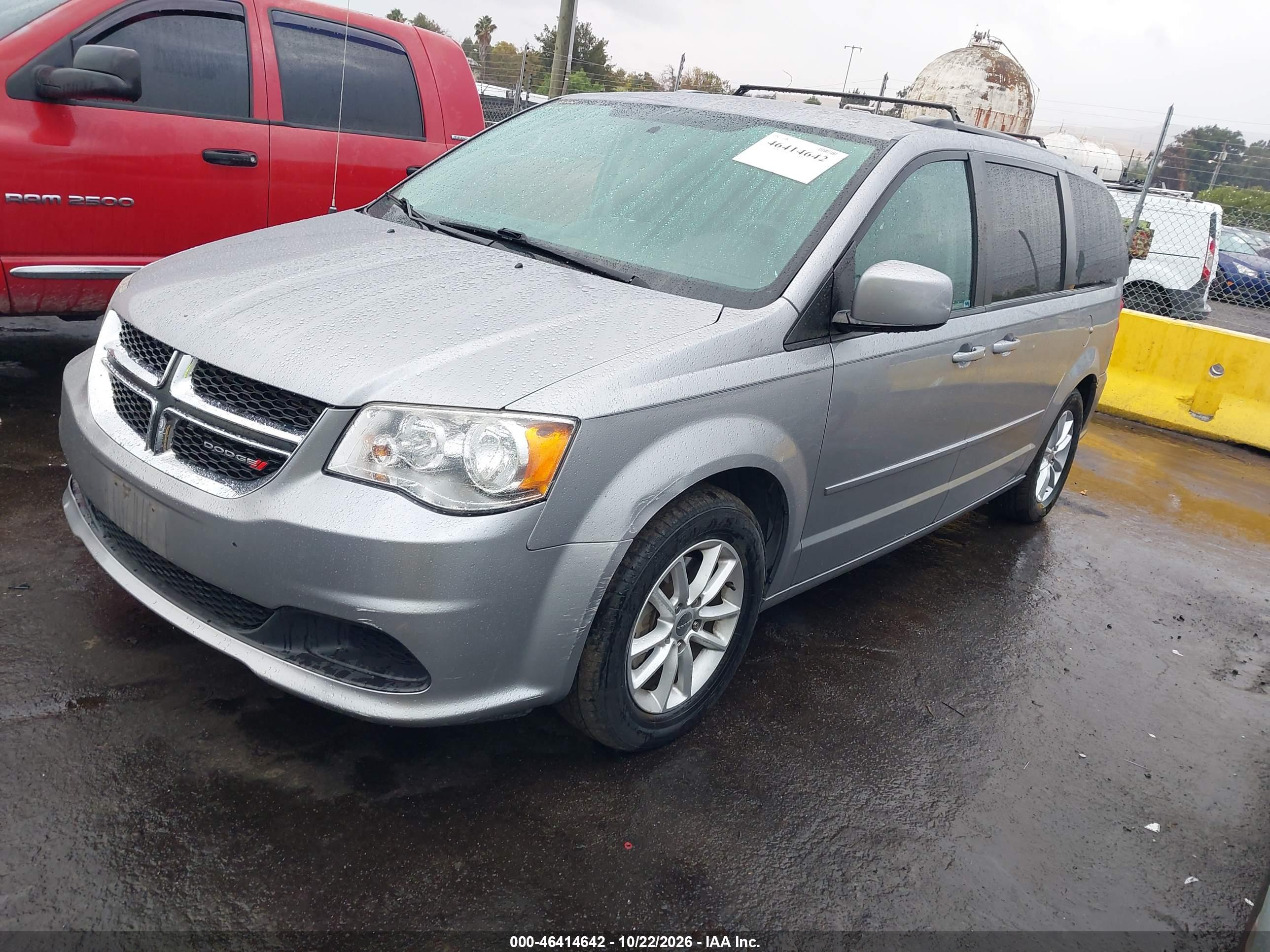 2016 DODGE GRAND CARAVAN SXT — I2