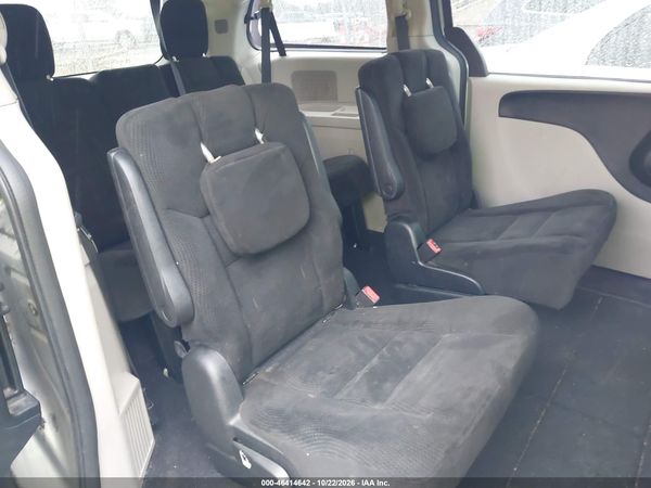 2016 DODGE GRAND CARAVAN SXT — I8