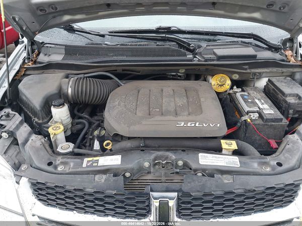 2016 DODGE GRAND CARAVAN SXT — I10