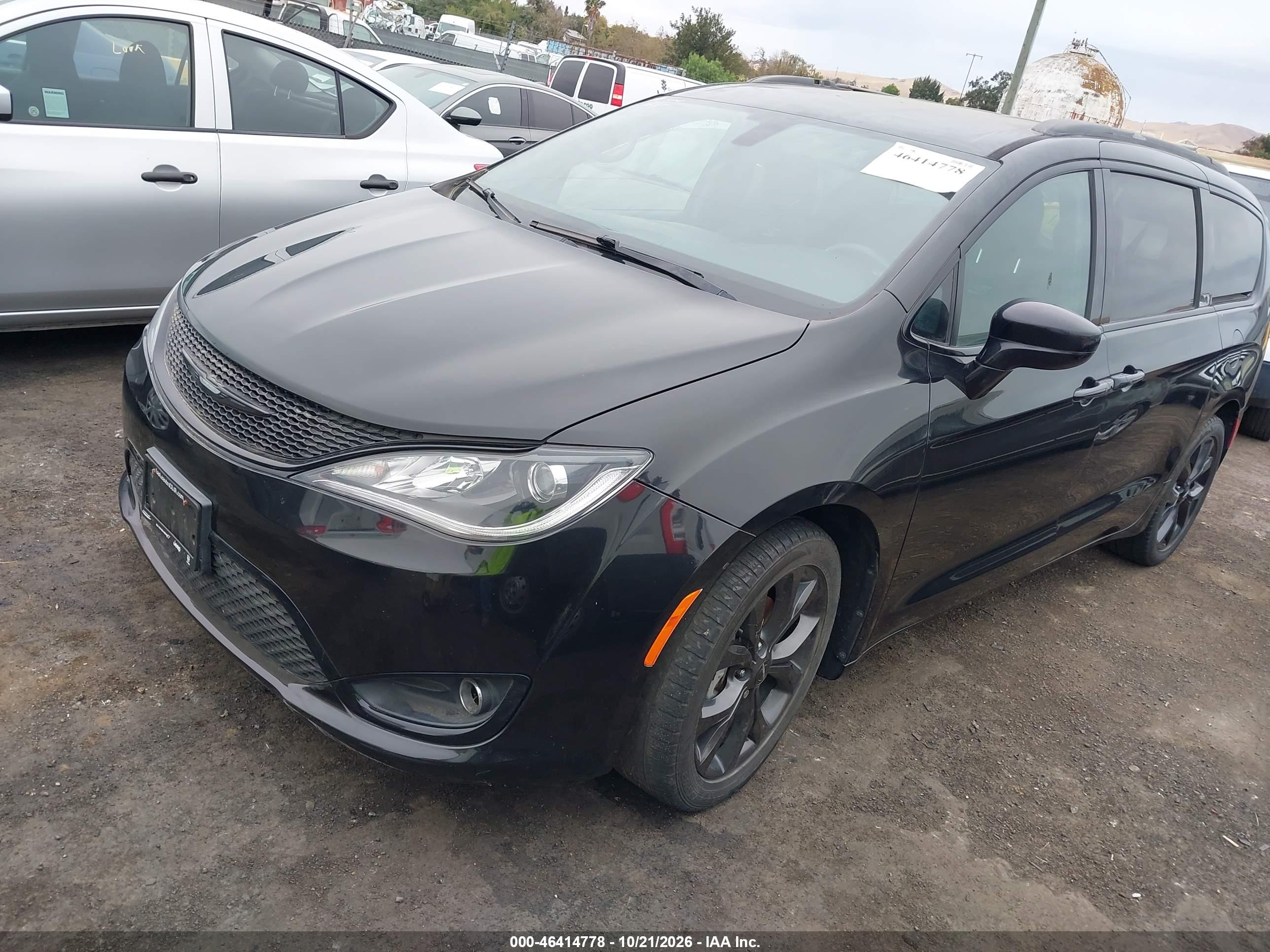 2018 CHRYSLER PACIFICA TOURING PLUS — I2