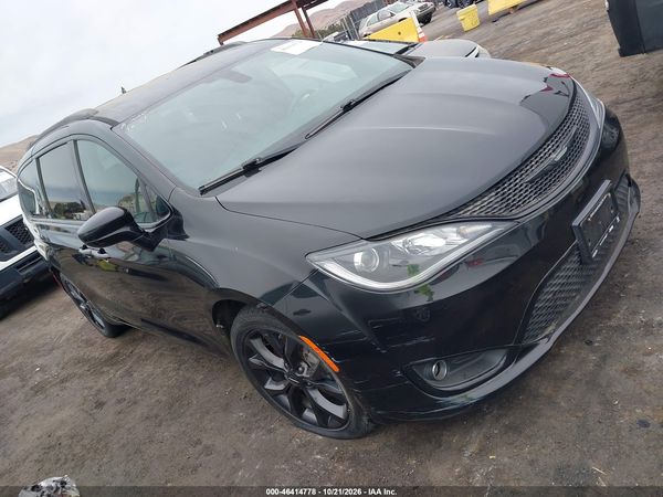 2018 CHRYSLER PACIFICA TOURING PLUS — I1