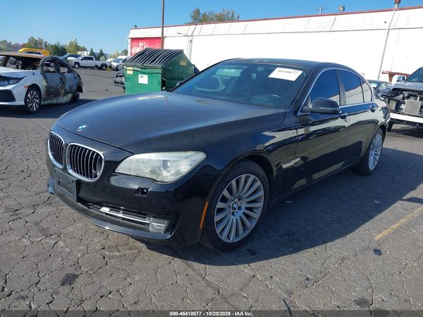 2013 BMW 740I — I2
