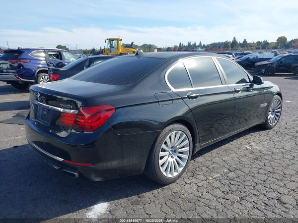 2013 BMW 740I — I4