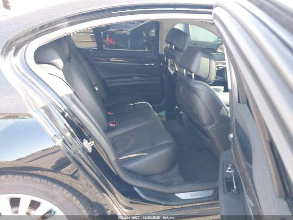 2013 BMW 740I — I8
