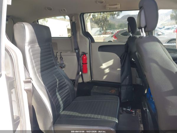 2018 DODGE GRAND CARAVAN SE — I8