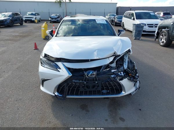 2024 LEXUS ES 300H LUXURY — I115