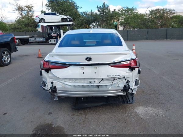 2024 LEXUS ES 300H LUXURY — I119