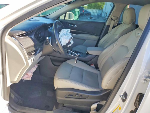 2020 CADILLAC XT4 Premium Luxury
