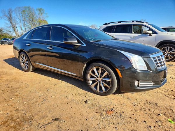 2013 CADILLAC XTS Luxury