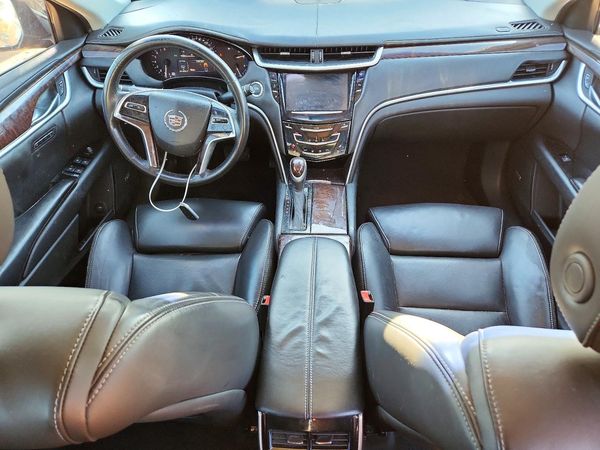 2013 CADILLAC XTS Luxury