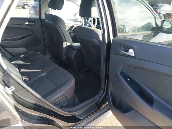 2021 HYUNDAI TUCSON SE — I8