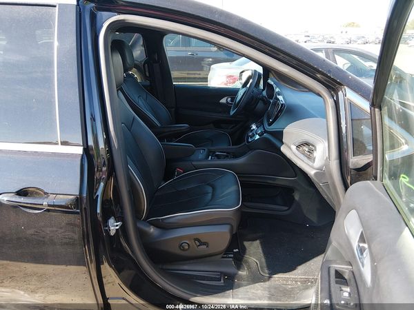 2026 CHRYSLER PACIFICA LIMITED — I5