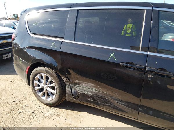 2026 CHRYSLER PACIFICA LIMITED — I6