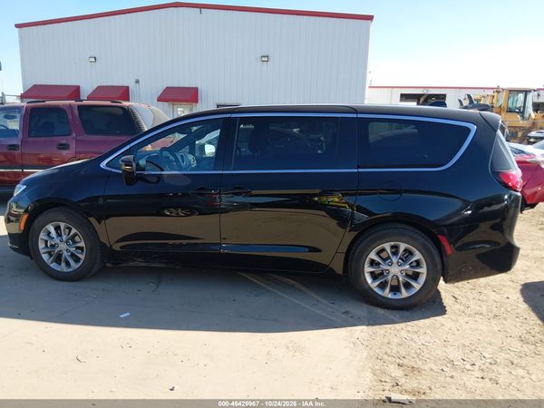 2026 CHRYSLER PACIFICA LIMITED — I117