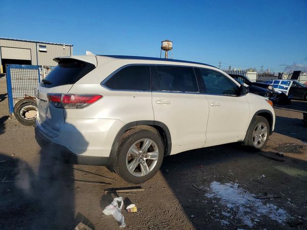 2016 TOYOTA HIGHLANDER