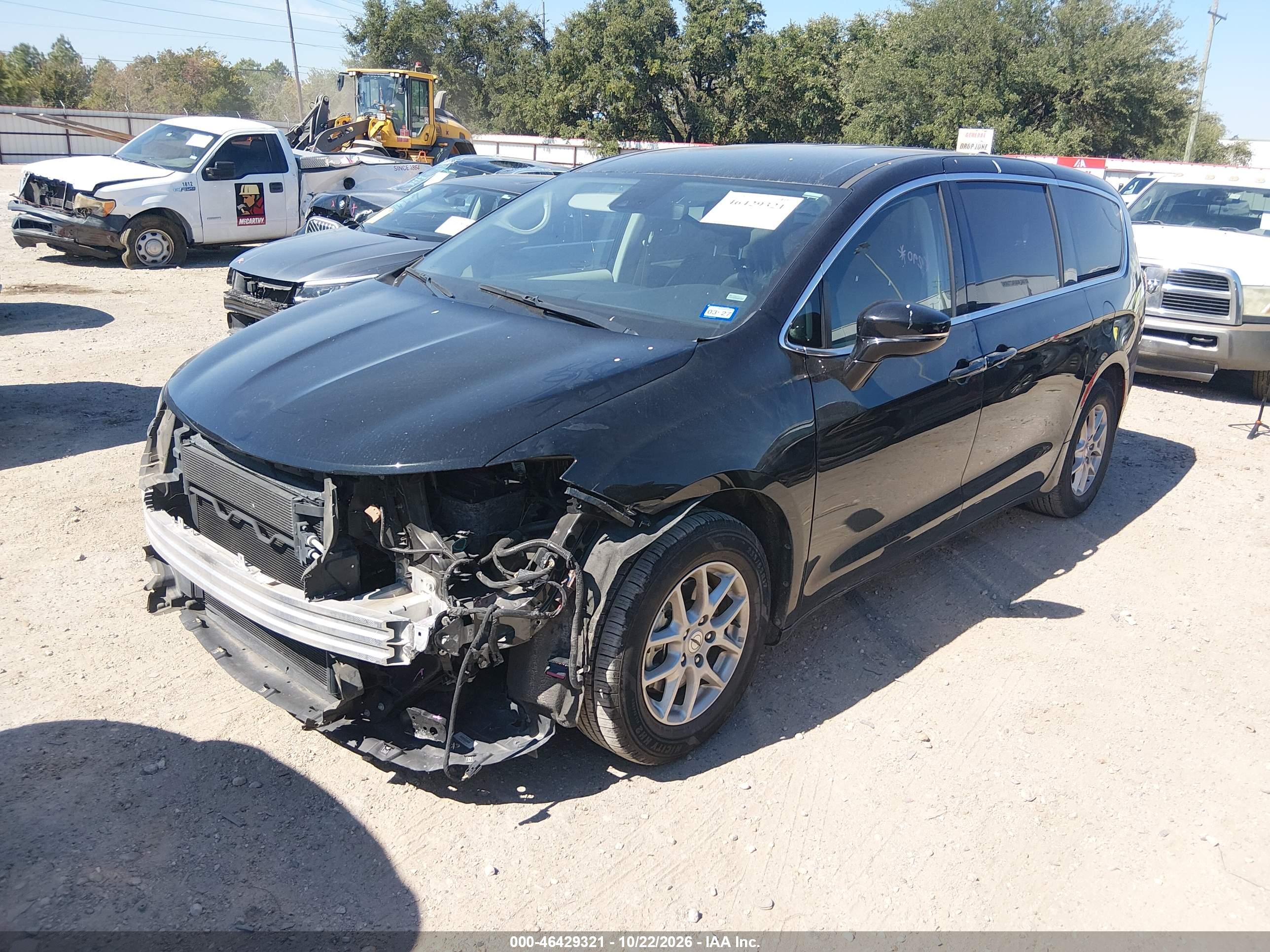2024 CHRYSLER PACIFICA TOURING L — I2