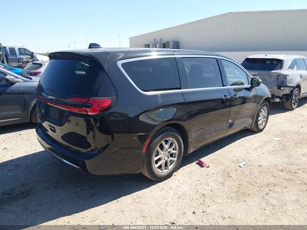2024 CHRYSLER PACIFICA TOURING L — I4