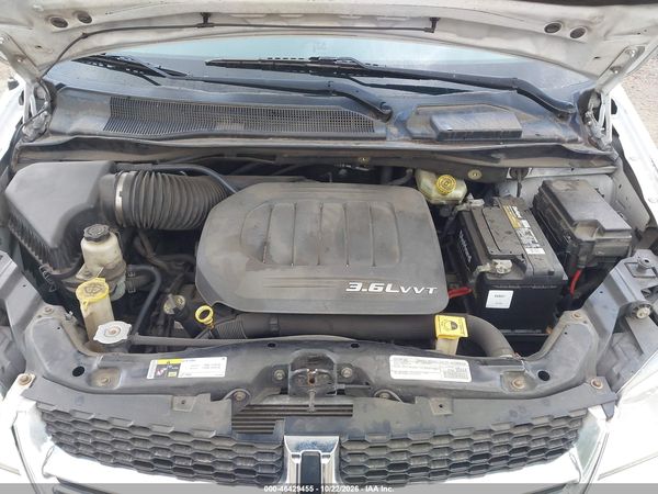 2016 DODGE GRAND CARAVAN SE — I10