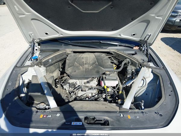 2025 GENESIS G70 2.5T AWD — I10