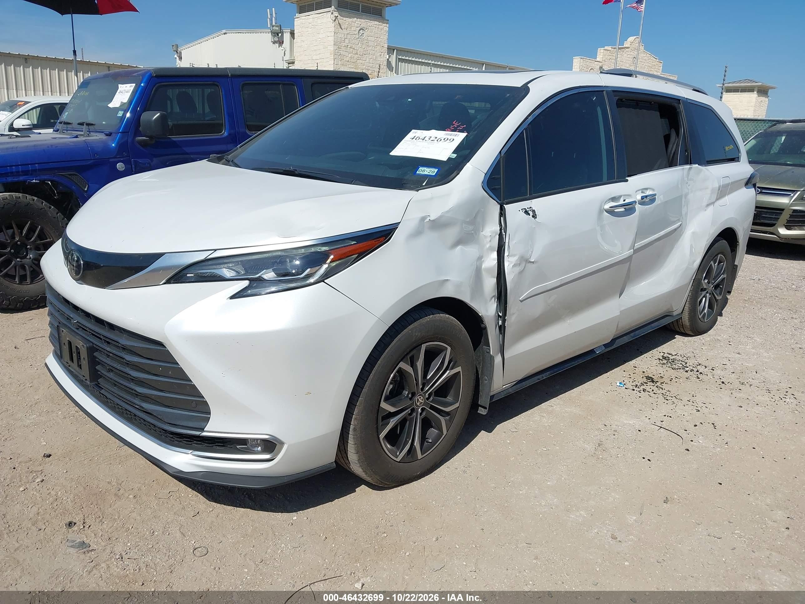 2026 TOYOTA SIENNA PLATINUM — I2