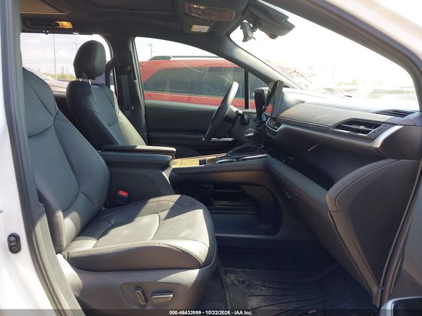 2026 TOYOTA SIENNA PLATINUM — I5