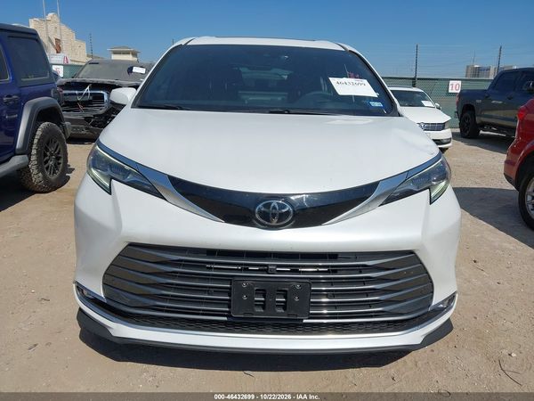 2026 TOYOTA SIENNA PLATINUM — I115