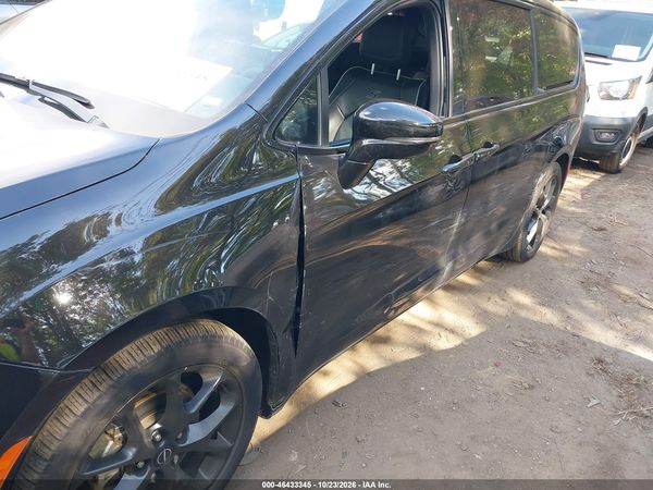 2026 CHRYSLER PACIFICA LIMITED — I6
