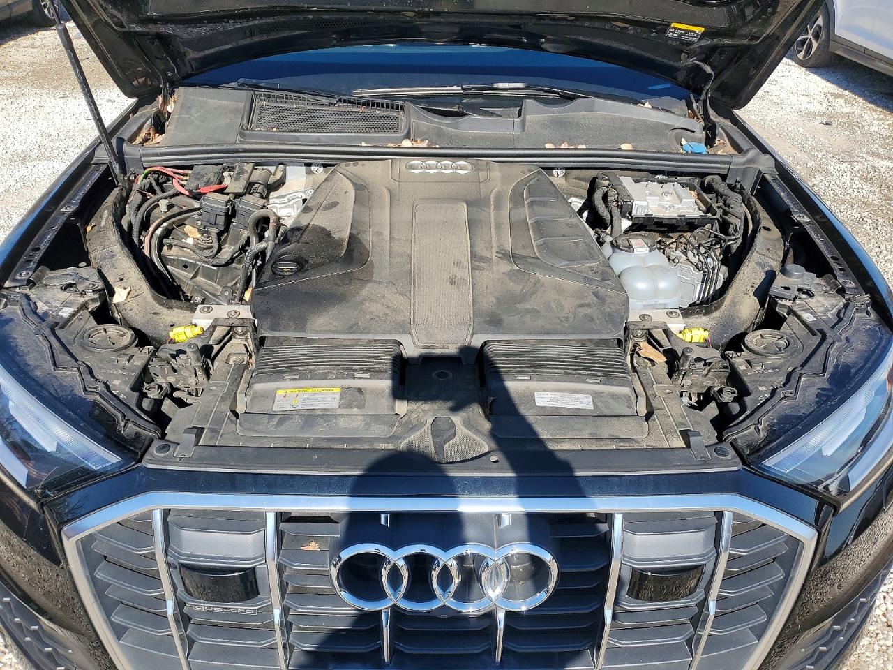 2023 AUDI Q7 quattro Premium Plus