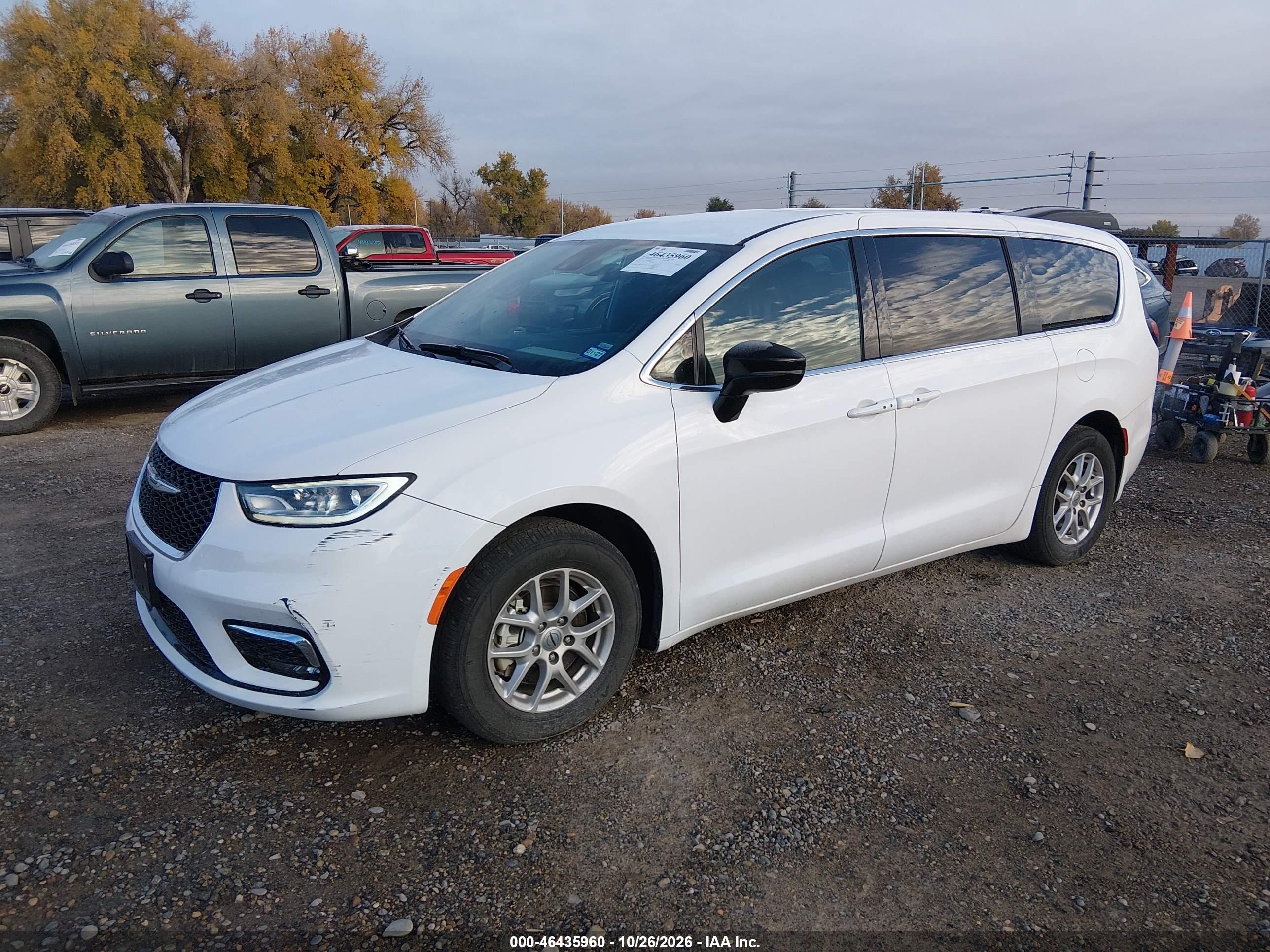 2025 CHRYSLER PACIFICA SELECT — I2