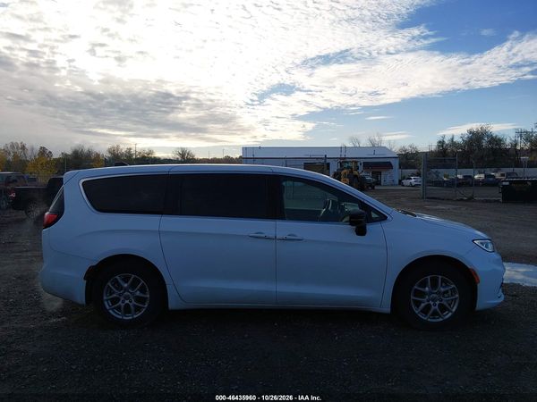 2025 CHRYSLER PACIFICA SELECT — I116
