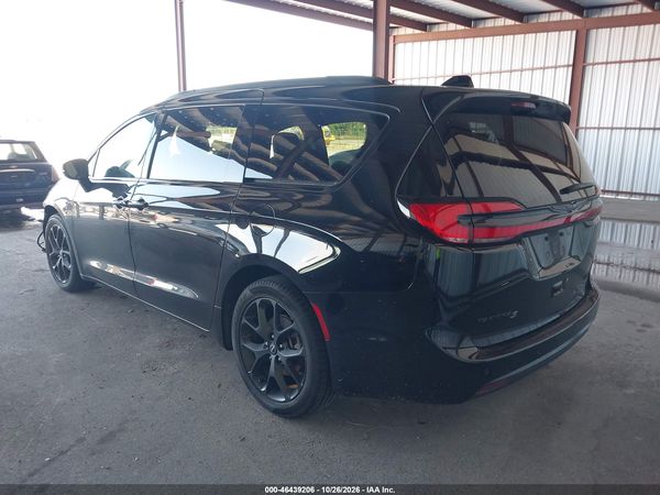 2025 CHRYSLER PACIFICA LIMITED — I3